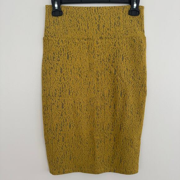 Lularoe Textured Pencil Cassie Skirt in a Mustard Print - Picture 2 of 5